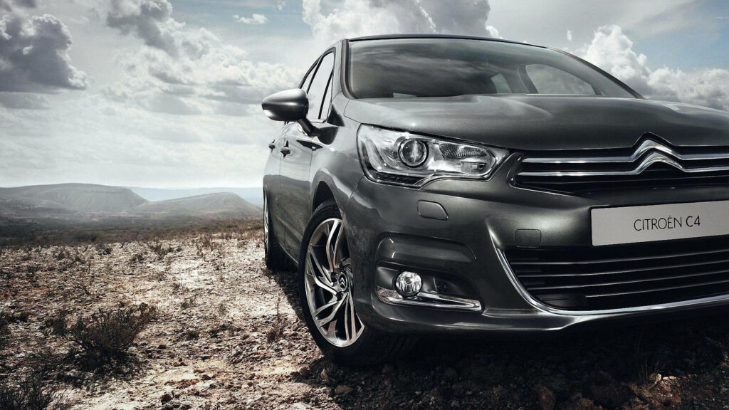 Stylish Citroën C4 in Ash Grey: Modern Wallpaper Background