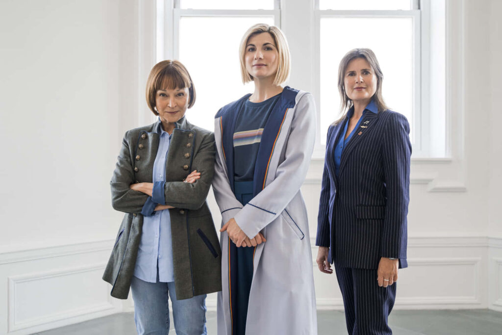 Stylish Doctor Who Female Leads Wallpaper Background in Minimalist Design