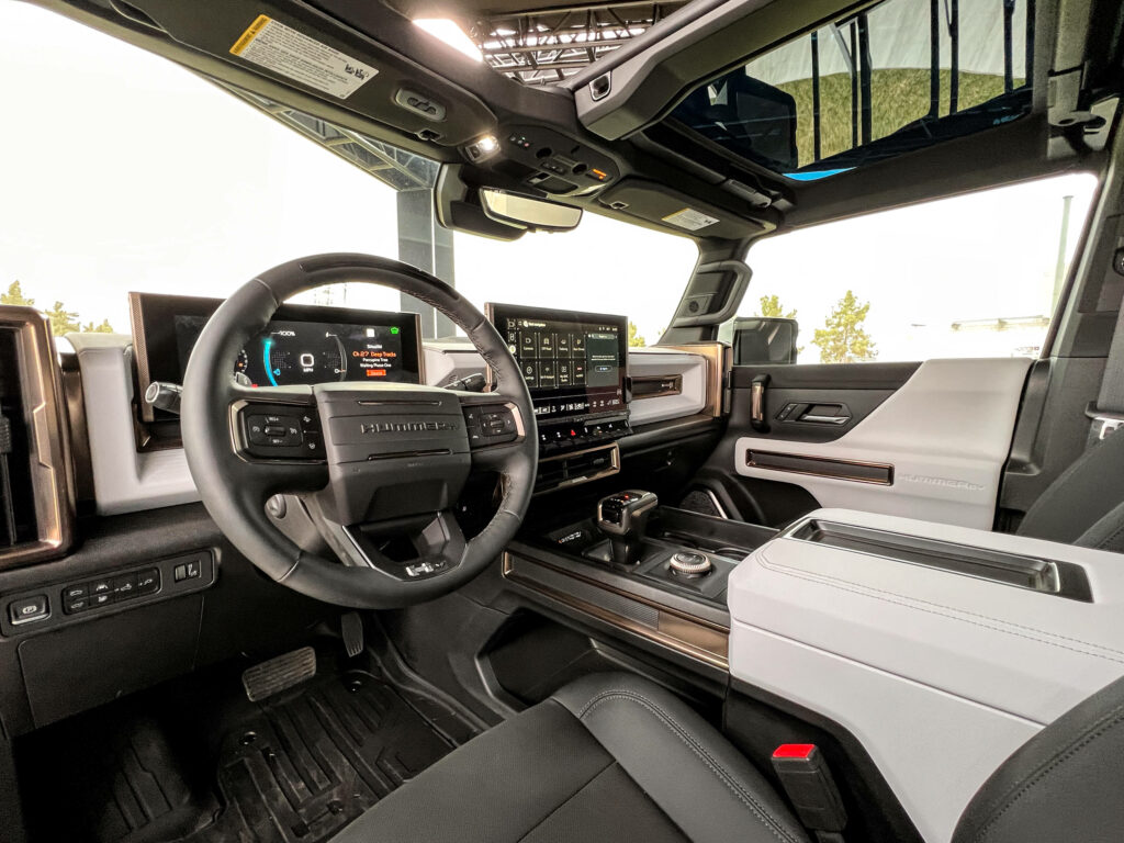 Luxurious Hummer Interior Wallpaper: Stylish Dashboard & Comfort Design