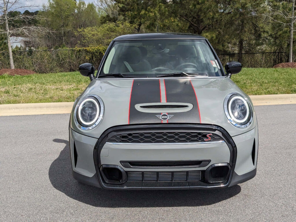 Mini Cooper Hardtop Wallpaper: Sleek Design & Sporty Accents