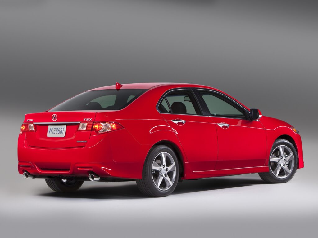 Elegant Red 2011 Acura TSX Side View Wallpaper - Stylish Design