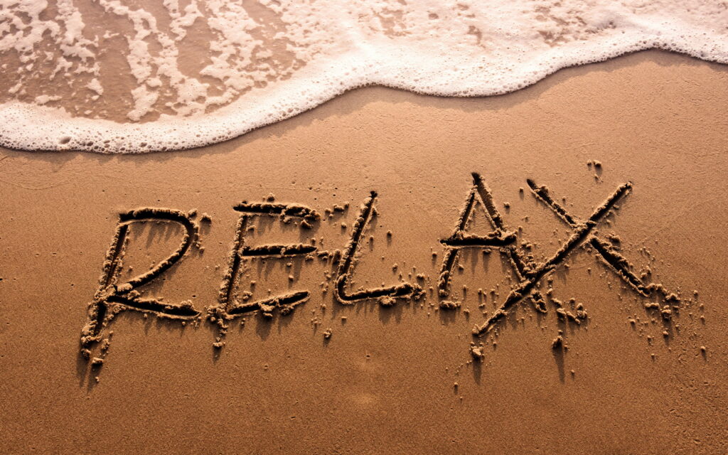 Seaside Serenity: Tranquility on the Shoreline Wallpaper