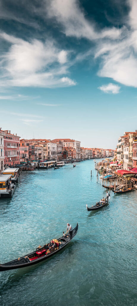 Sunny Venetian Canal Wallpaper: Gondolas & Historic Architecture