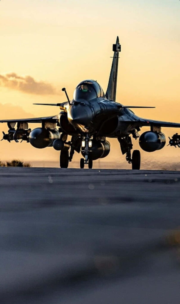 Sunset Soar: Captivating Dassault Rafale Jet in Android Jumbo Jet Layer Wallpaper
