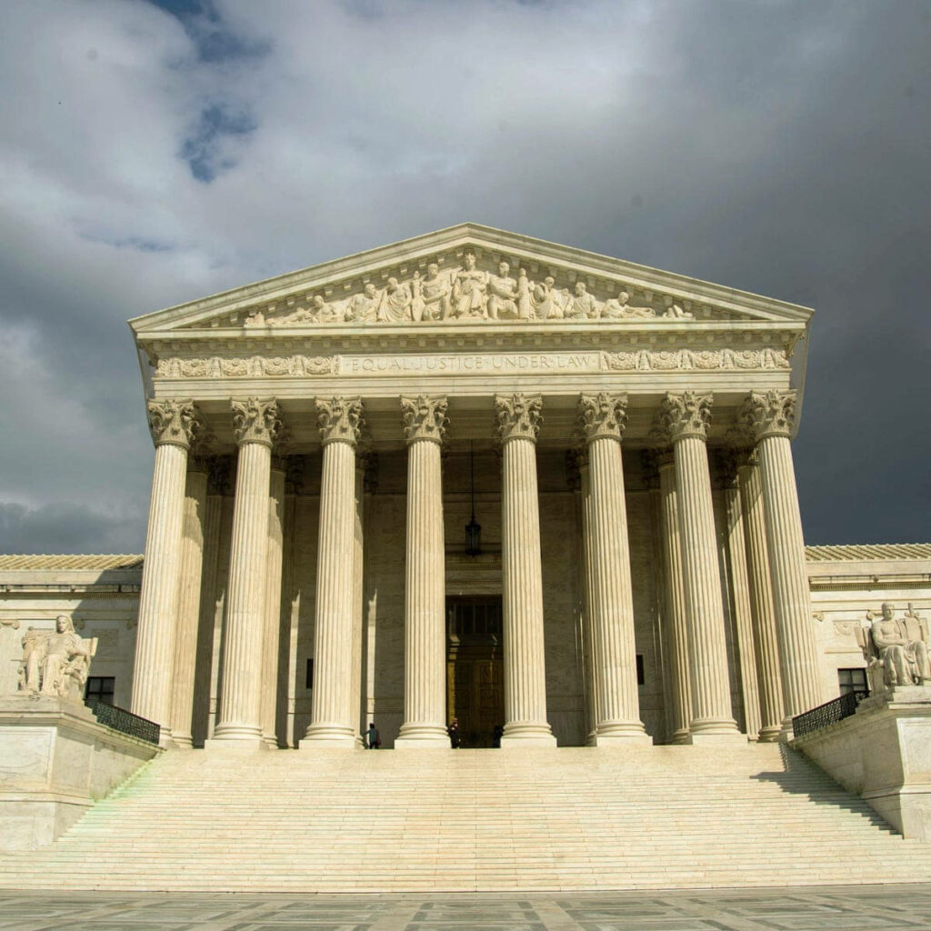 Majestic Supreme Court Building Wallpaper: Neoclassical Architecture