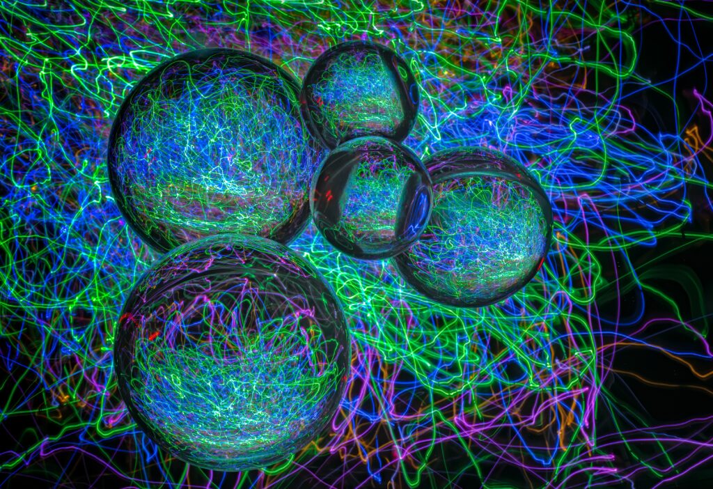 Neon Trails & Transparent Spheres: Mesmerizing Glow Wallpaper