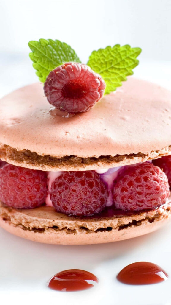 Dessert Dream: Ispahan Macaron Cake with Raspberry Delights Wallpaper