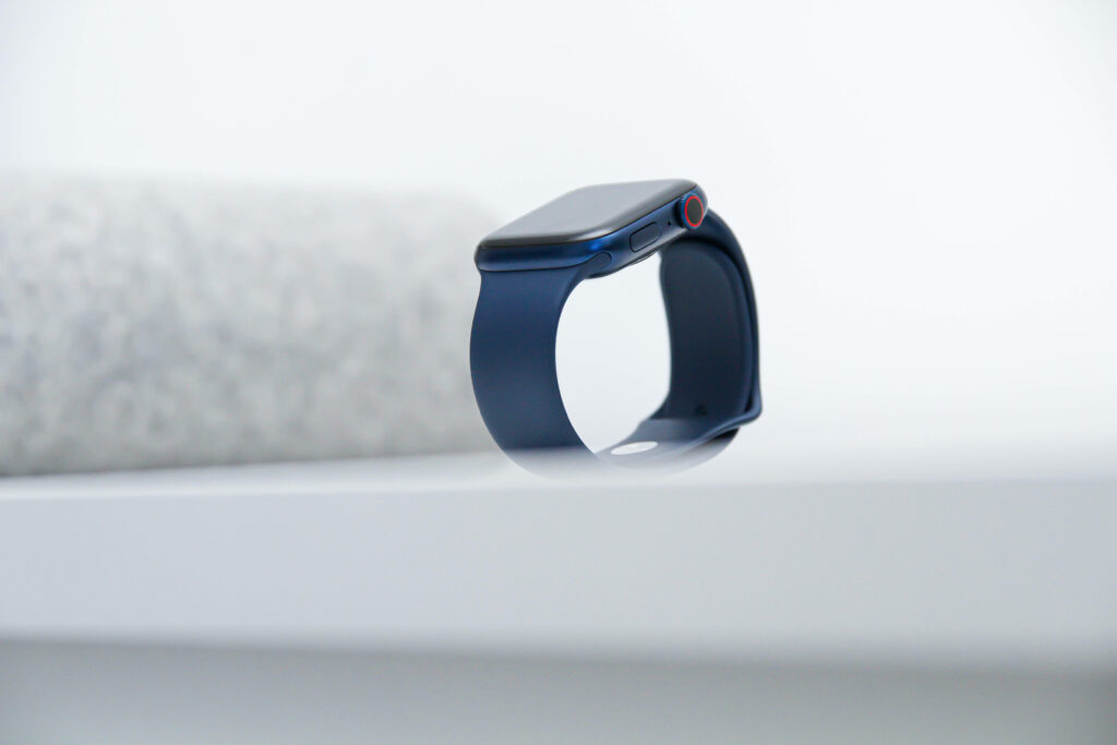 Smartwatch featuring a Clean White Background – Perfect for Tech Enthusiasts Wallpaper