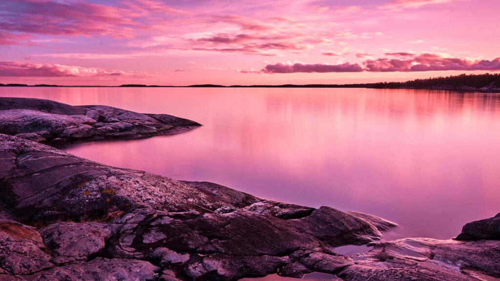 Pink Elegance: A Chic and Functional Laptop for Fashion-Forward Tech Enthusiasts Wallpaper