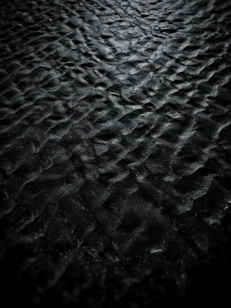 Black and White Water Waves Wallpaper: Textured Ripple Background