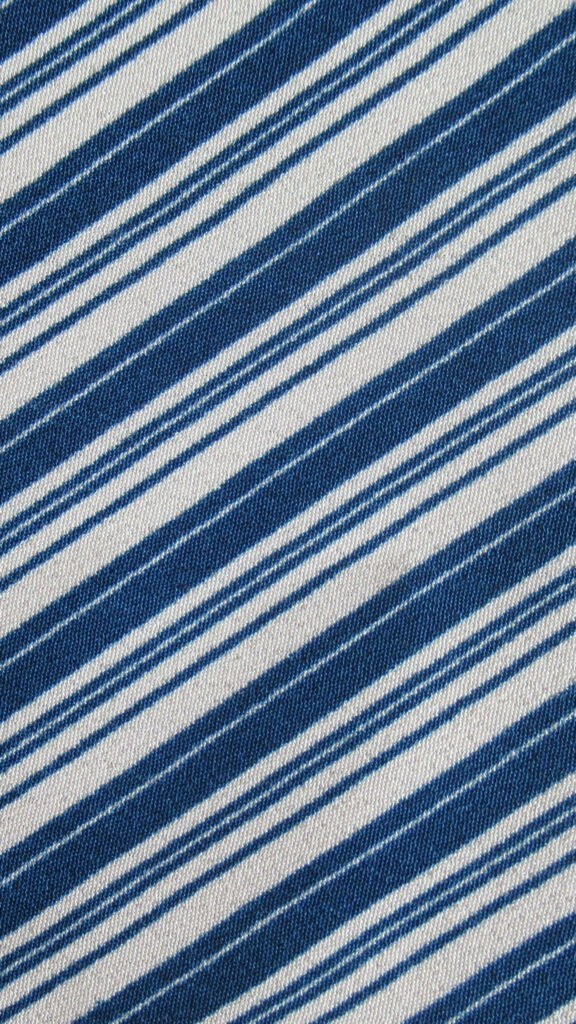 Modern Diagonal Blue and White Striped Wallpaper Background