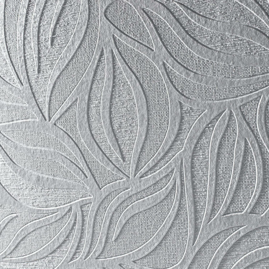 Elegant Grey Leaf Pattern Wallpaper for Sophisticated Interior Decor
