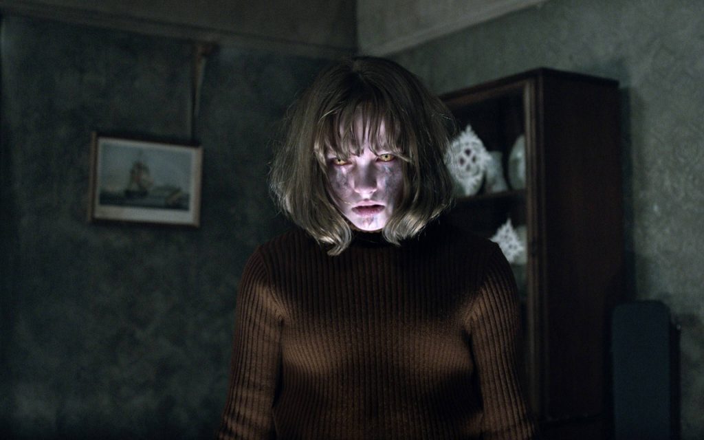 The Conjuring 2 Janet Hodgson possessed yellow eyes haunting Enfield Case wallpaper