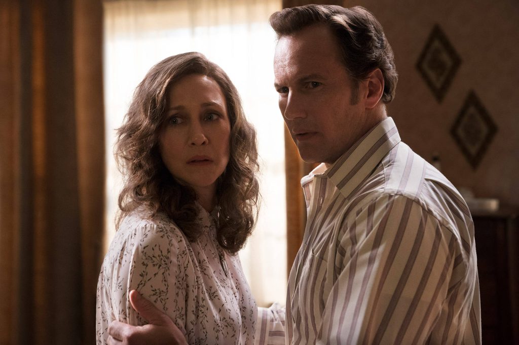 Patrick Wilson and Vera Farmiga as Ed and Lorraine Warren in The Conjuring horror wallpaper