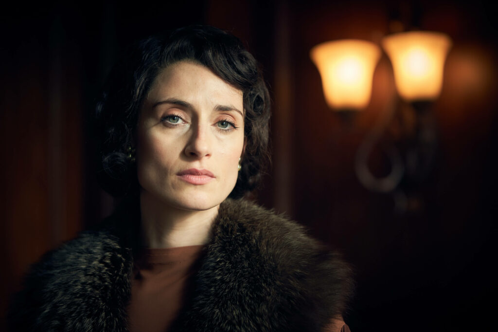 Captivating Lizzie Shelby in Luxurious Fur: A Stunning Peaky Blinders 8k Background Wallpaper