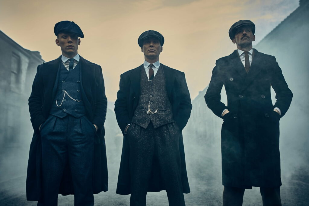 The Intensity of Thomas Shelby: A Stunning Peaky Blinders Wallpaper Featuring Cillian Murphy