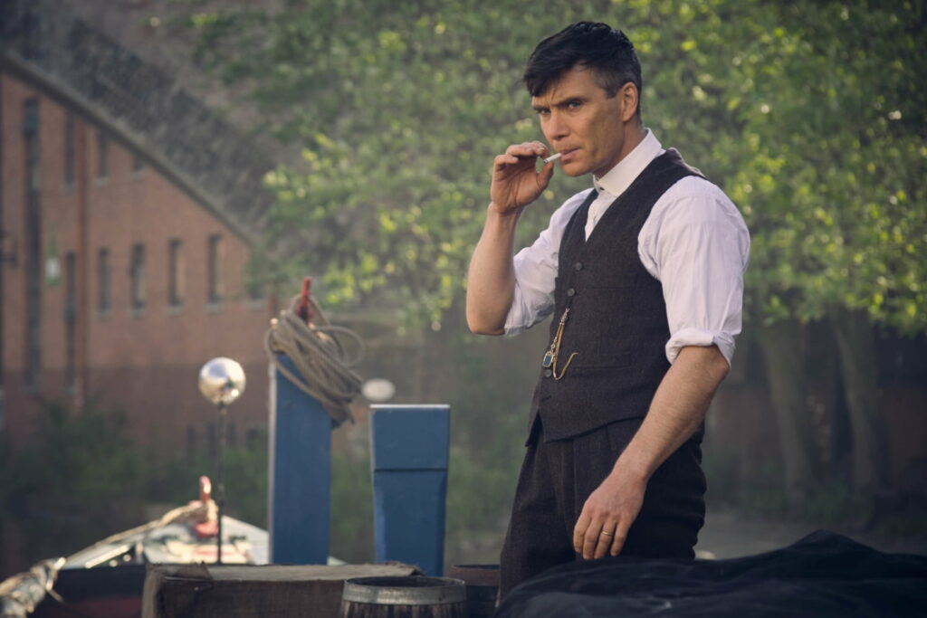 The Suave and Dangerous Thomas Shelby: A Flawless HD Wallpaper Background Photo Inspired by Peaky Blinders TV Show and Cillian Murphy Performance