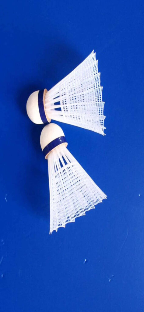 Badminton-Shuttlecock Close up - Blue Minimal Background Wallpaper
