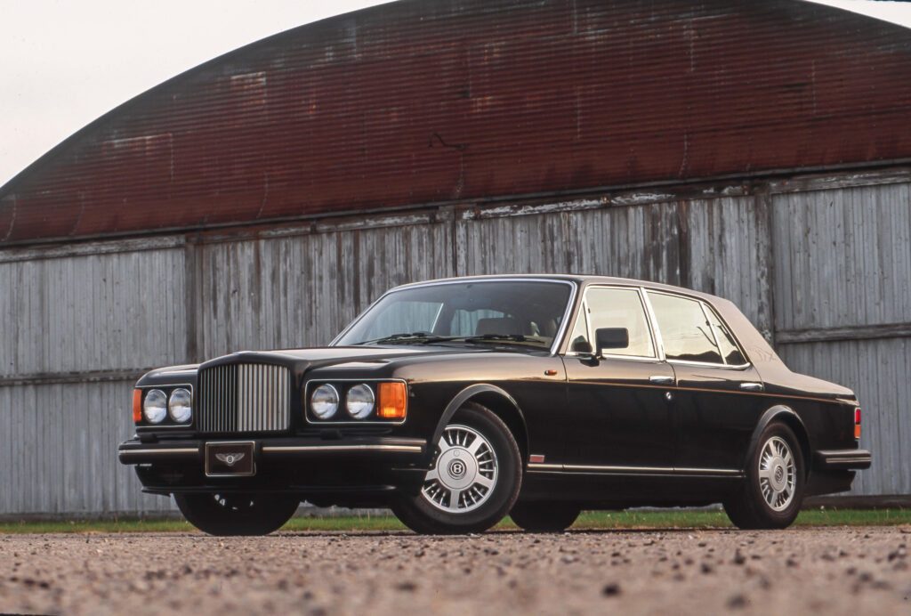 Timeless Elegance: A Captivating Snapshot of the Luxurious Bentley Turbo R's Exquisite Design Wallpaper