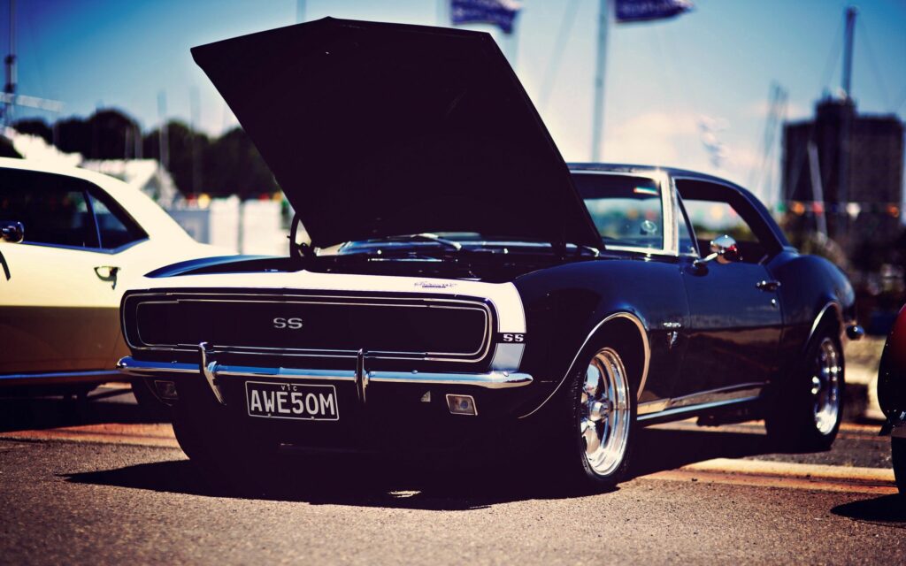Classic American Muscle Car Wallpaper: Timeless Design & Power