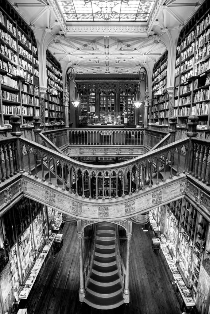 Timeless Vintage Library Wallpaper: Elegant Black & White Design