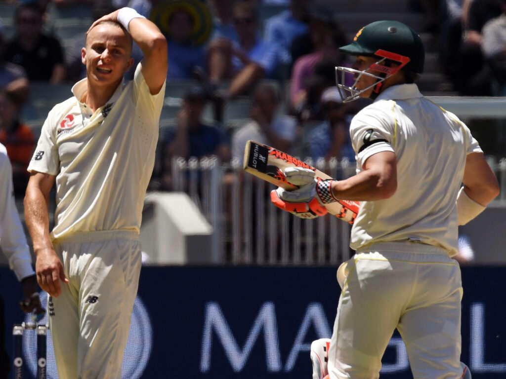 Tom Curran reflects as David Warner bats at Melbourne Cricket Ground 2017 Ashes Test cricket Wallpaper