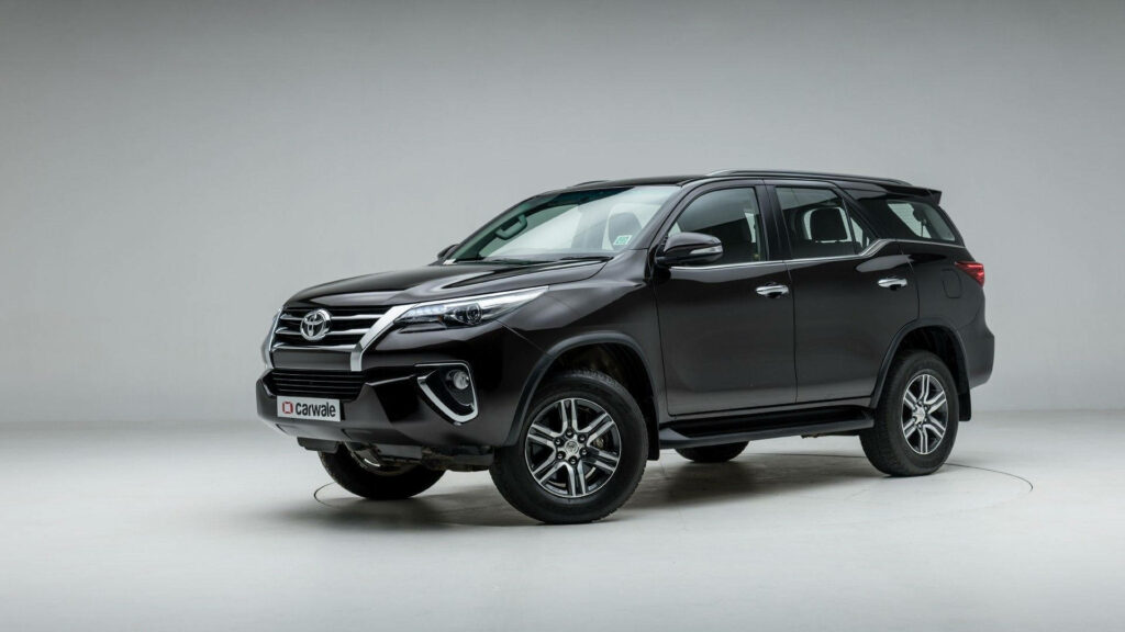 Toyota Fortuner Attitude Black with bold blacked-out design and commanding road presence wallpaper