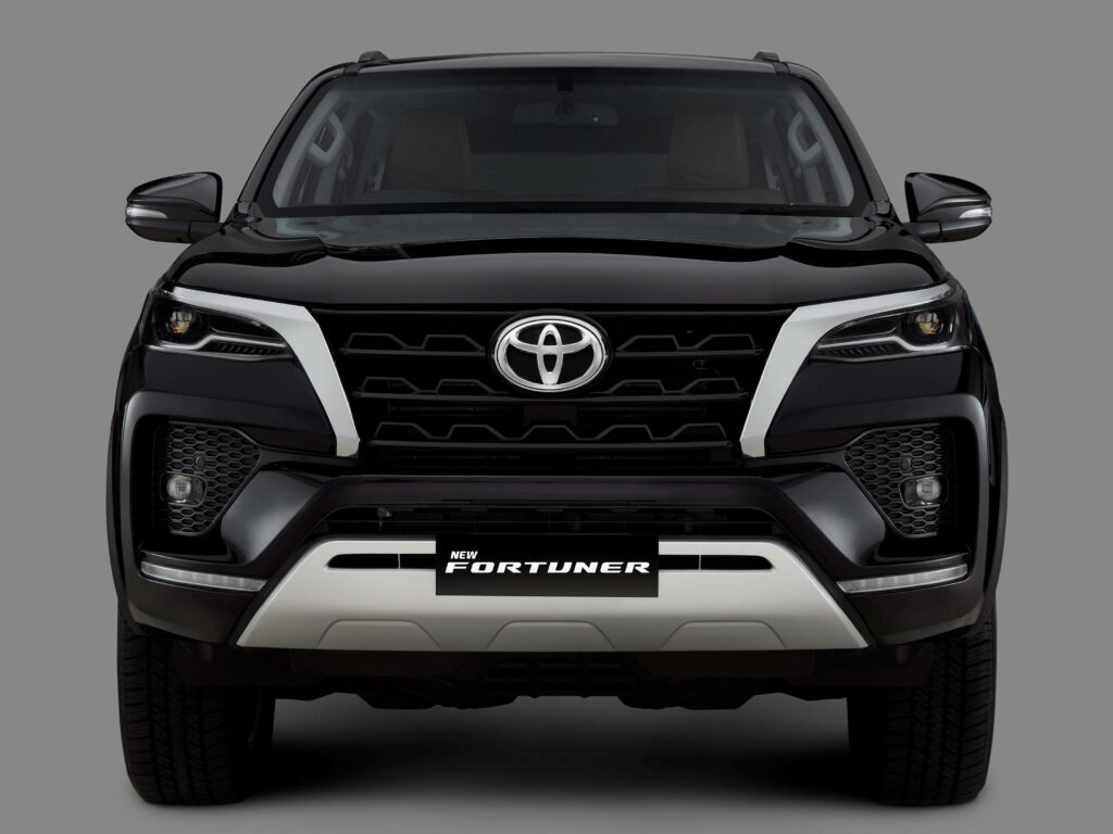Toyota Fortuner Black Legender 2021 front view with bold grille sleek headlights modern design Wallpaper