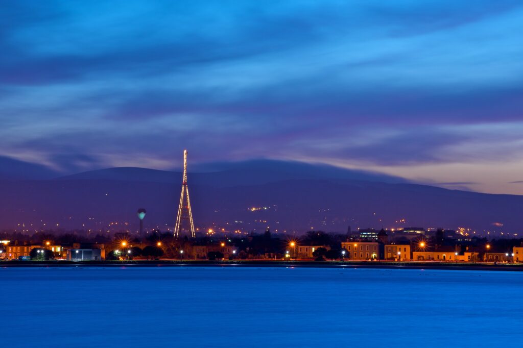 Tranquil Evening in Dublin: Serene Quay Wallpaper Background