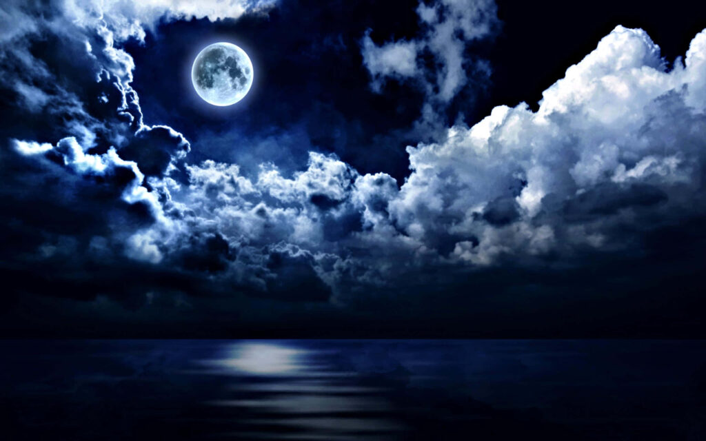 Tranquil Night Sky: Glowing Full Moon Over Calm Ocean - Wallpaper