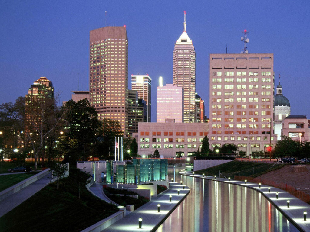 Tranquil Indianapolis Skyline Evening Reflection - Wallpaper Background