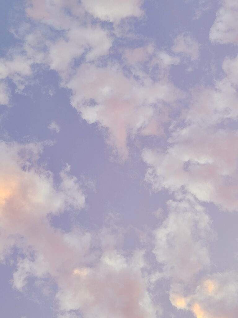 Tranquil Lavender Sky HD Wallpaper - Serene Evening Background