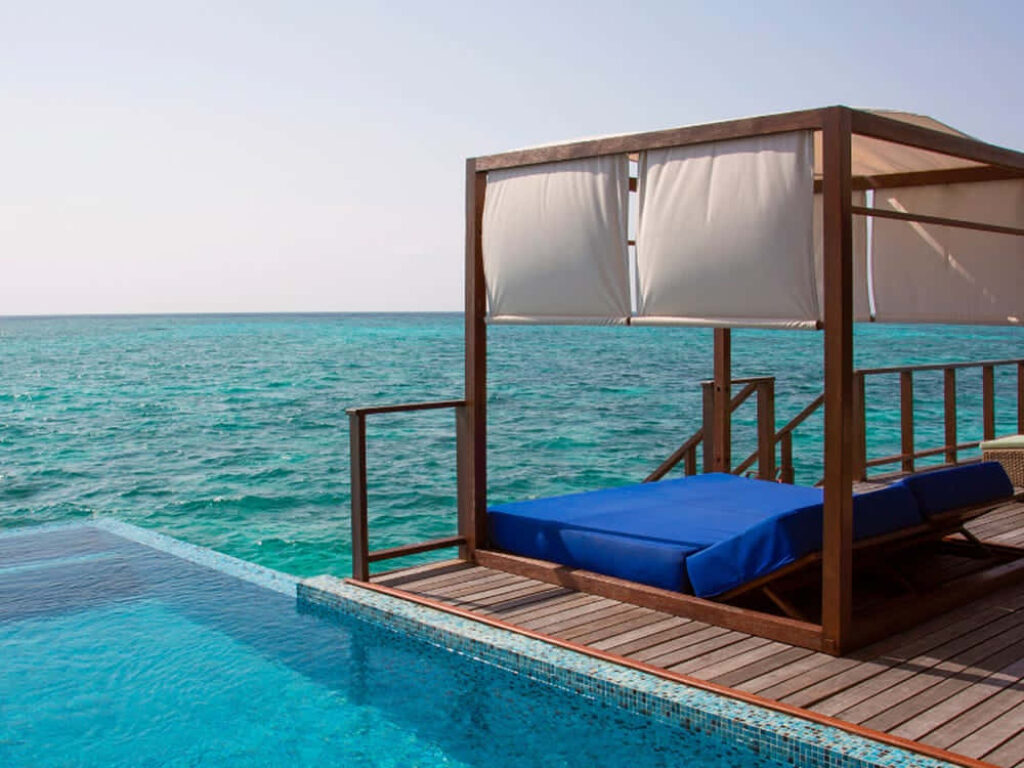Tranquil Resort Wallpaper: Luxe Oceanview Cabana & Infinity Pool