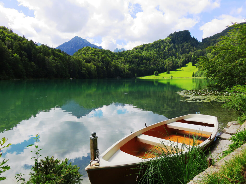 Tranquil River Wallpaper: Lush Hills & Peaceful Countryside View