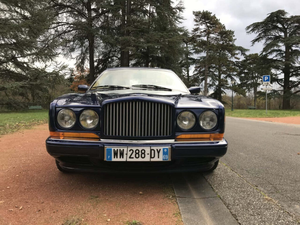 Sky with the Mesmerizing Bentley Azure Convertible Wallpaper
