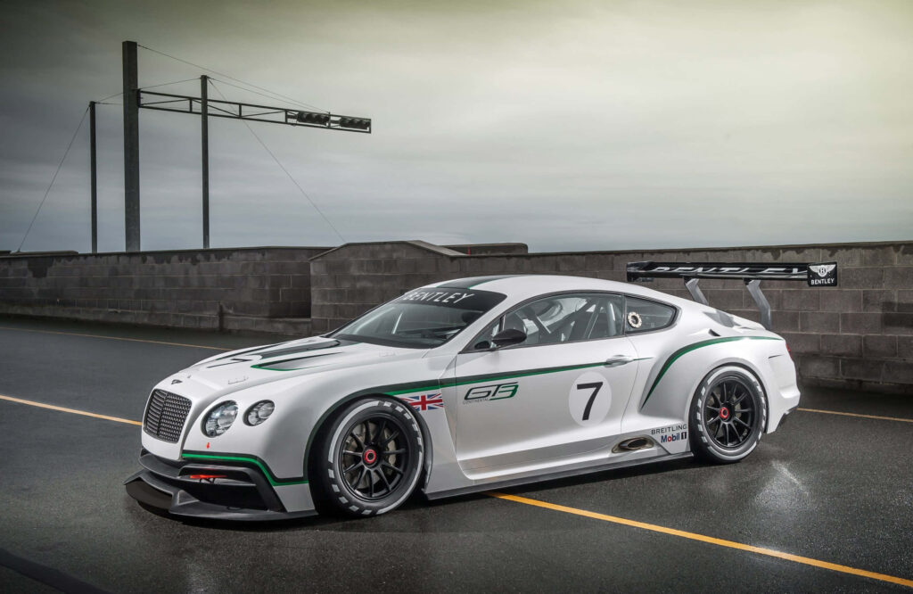Cutting-Edge Technology of the Bentley Sports Car Wallpaper