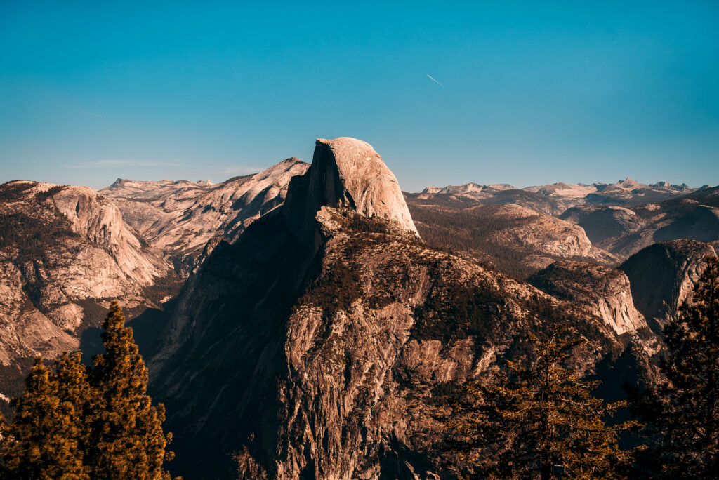 Spectacular Snapshot: Jaw-Dropping Half Dome Rock Formation Gracing Yosemite National Park's Scenic Vista Wallpaper
