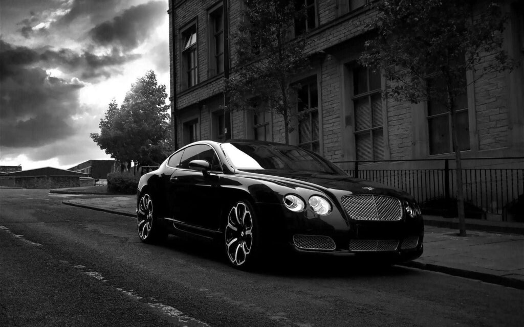 Luxury with the Iconic Bentley, an Ultimate Experience in Fast and Stylish Driving! Wallpaper