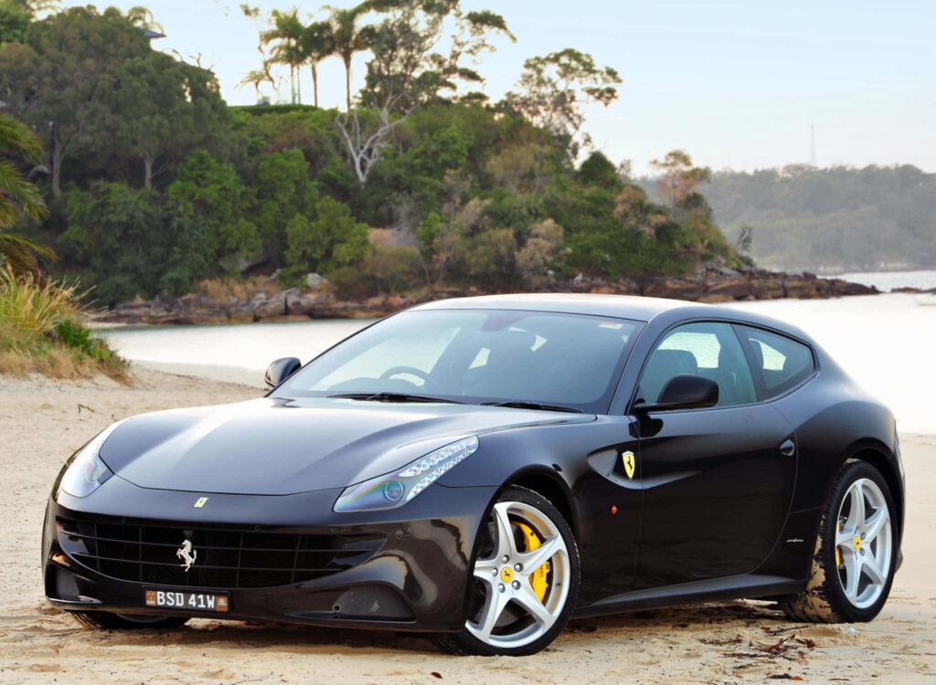 The Majestic Ferrari FF: A Stunning High-Resolution Capture Displaying its Exquisite Design and Unrivaled Performance Wallpaper