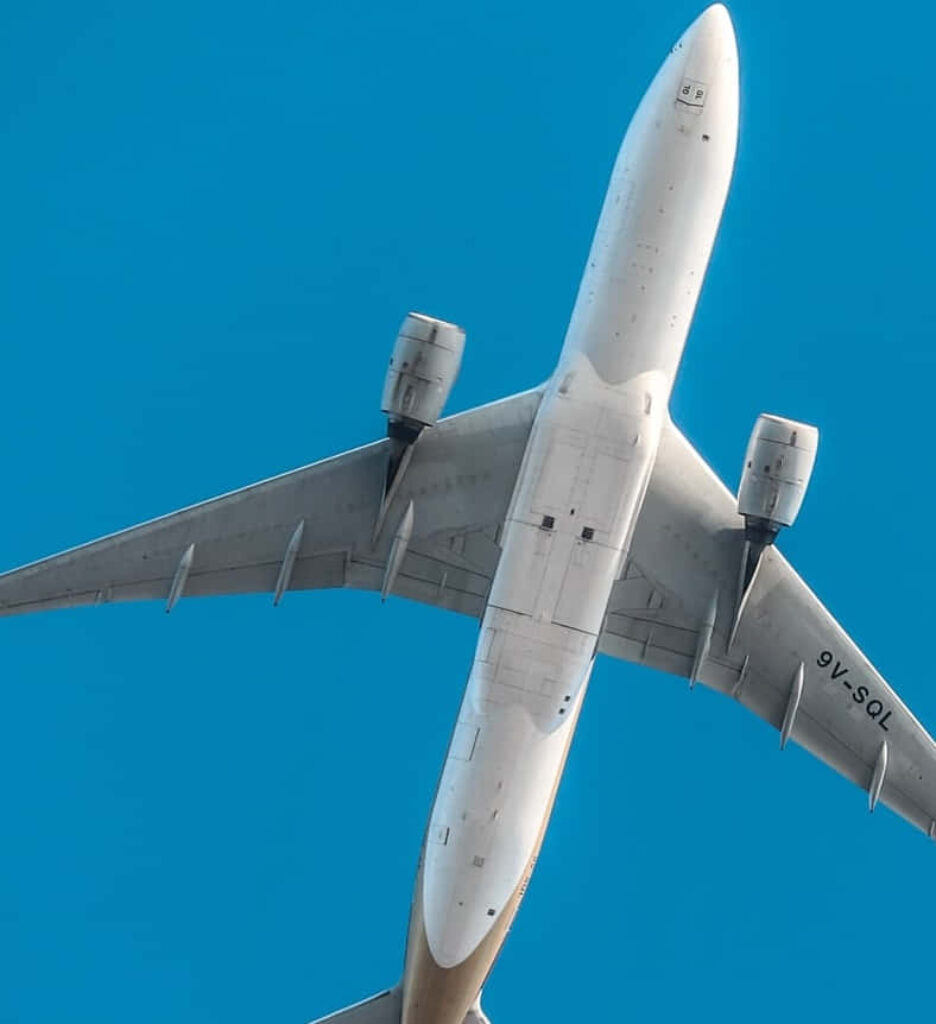 Thrill of Soaring Skies with Microsoft Flight Simulator - A New Era in Realistic Virtual Aviation Wallpaper