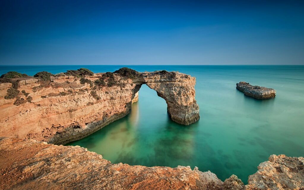 Seaside Marvel: Captivating Albandeira Cove - Portuguese Summer Paradise Wallpaper