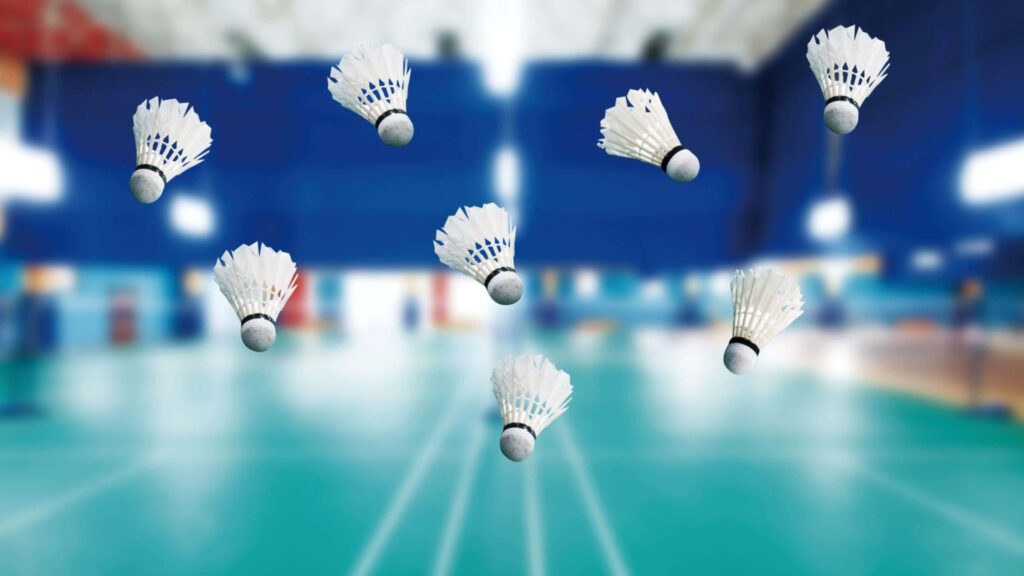 Vibrant 4K Badminton Wallpaper: Dynamic Shuttlecocks in Motion