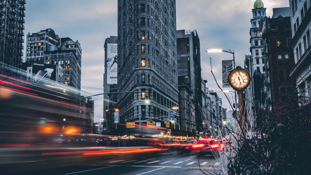 Stunning 4K Wallpaper: New York City's Flatiron Building & City Lights