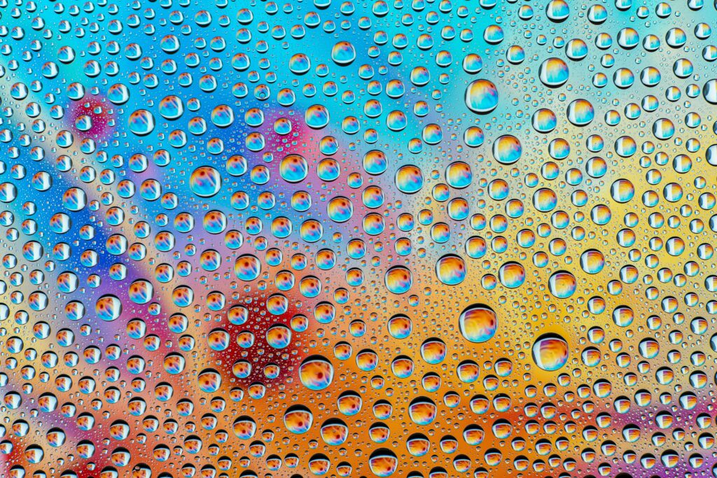 Colorful 6000x4000 Water Droplet Wallpaper with Intricate Patterns