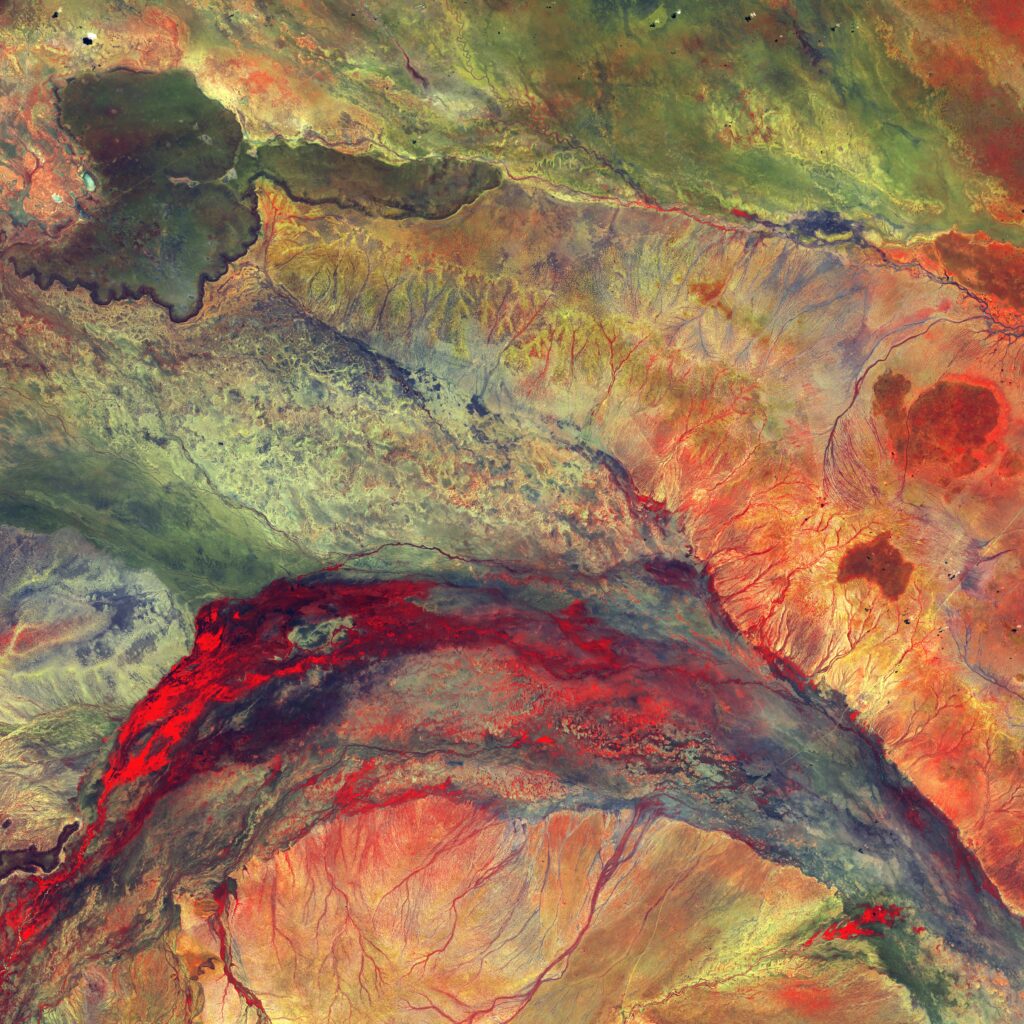 Vibrant Abstract Wallpaper: Stunning 5000x5000 Artistic Background