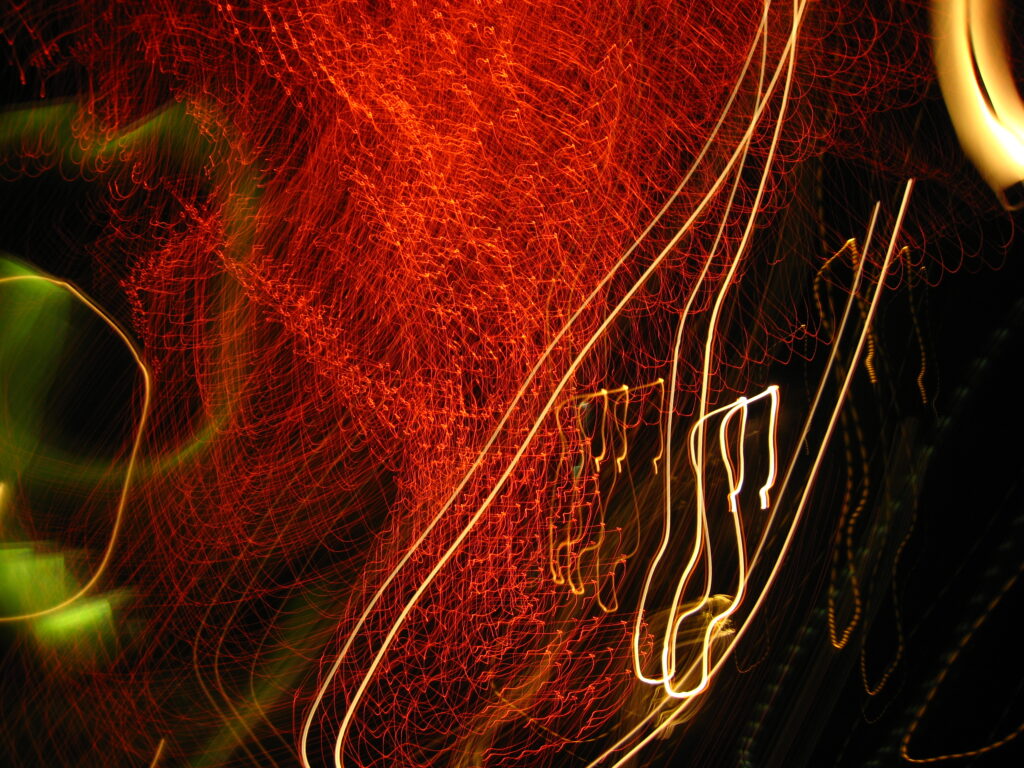 Vibrant Glowing Light Trails Abstract Wallpaper - 3072x2304 Background