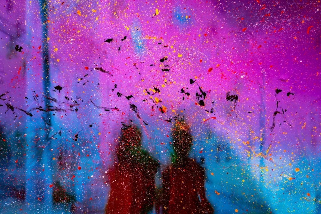 Vibrant Abstract Wallpaper 4000x2666 with Colorful Silhouettes