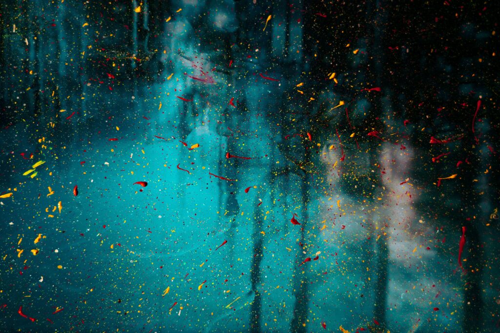 Vibrant Abstract Glass Art Wallpaper - Dynamic Colorful Background