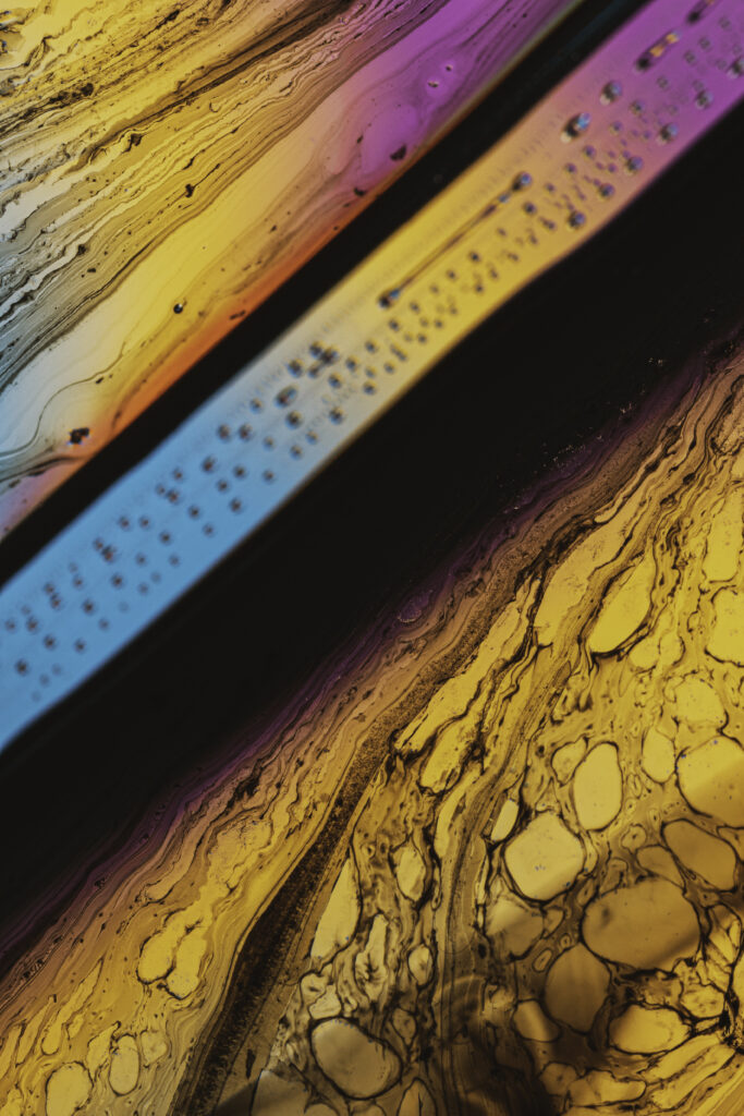 Vibrant Abstract Wallpaper: Fluid Patterns & Kaleidoscope Colors