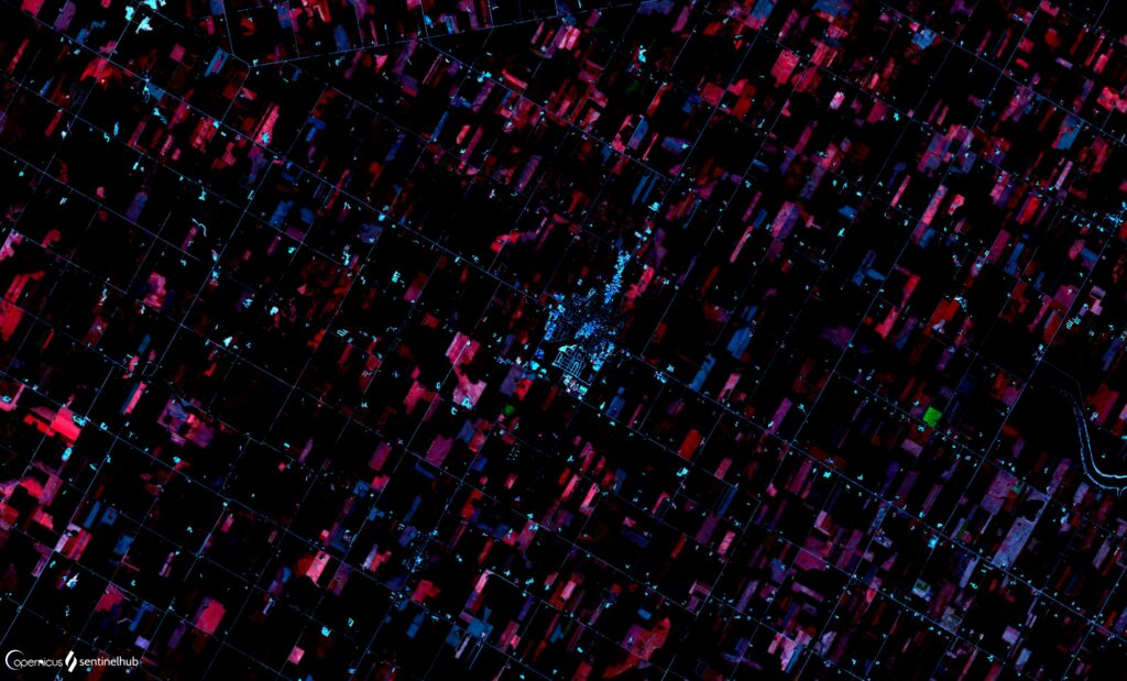 Vibrant Abstract Wallpaper: Intricate Squares & Stripes Design